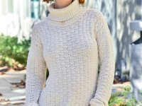 Beautiful MILF Pepper flashes her perky tits and ass in public on a chilly day - Photo #9