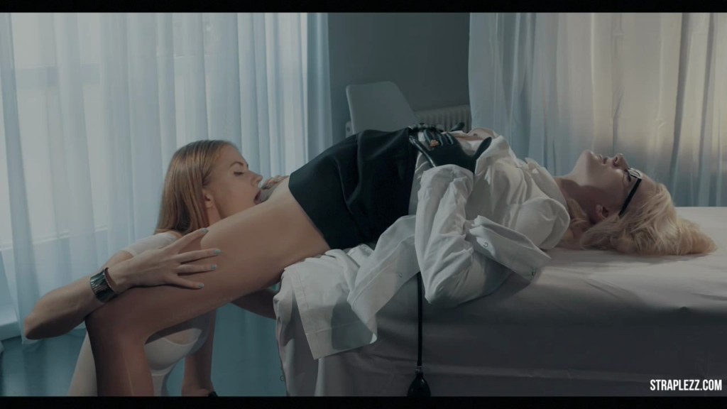 StraplessDildo - Bree Haze And Merry Pie