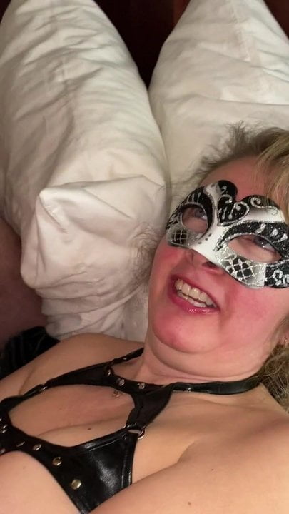 Cuckold stranger creampies wife.