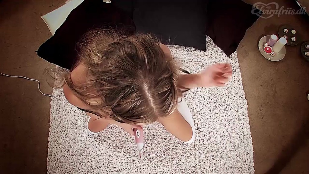 Elvirafriis Veronica Goodvibrations Scene 1