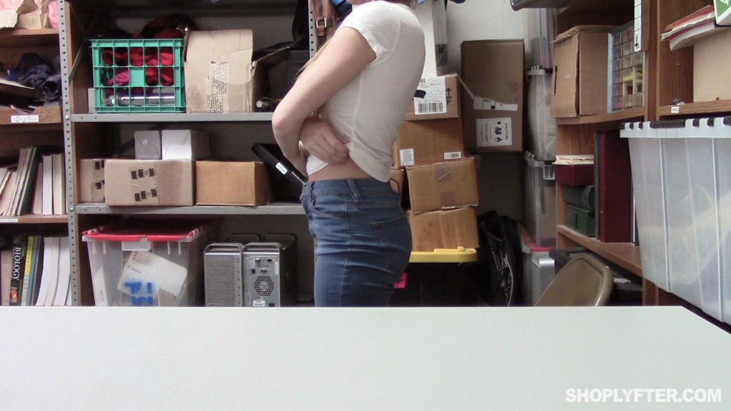 ShopLyfter - Summer Brooks