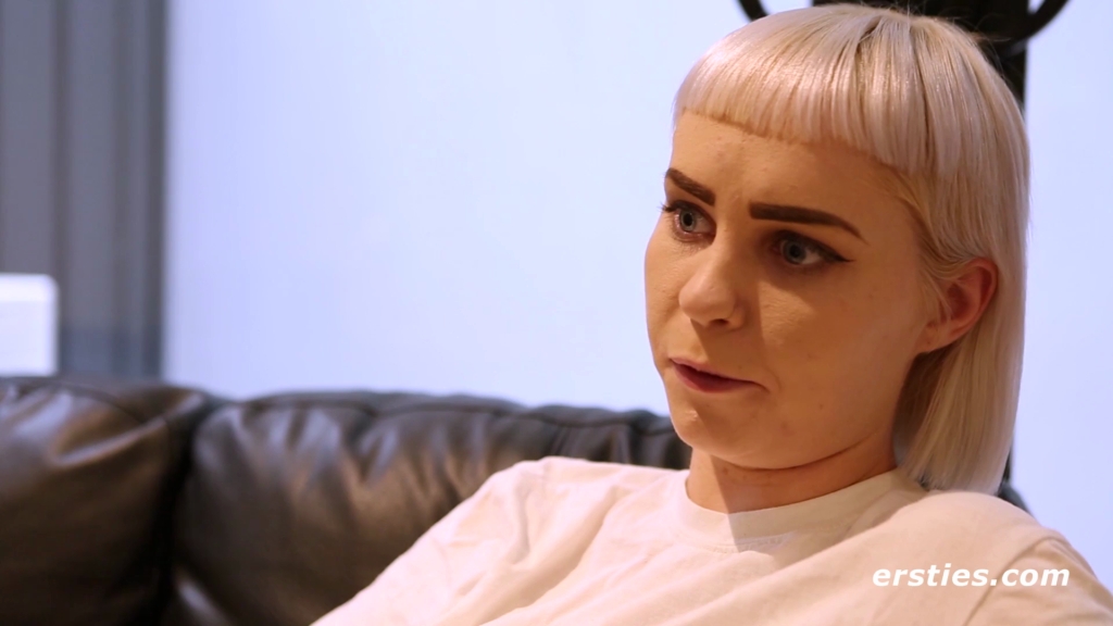 Ersties - Cassandra in video 1