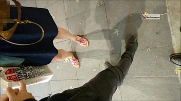 Je drague une féministe dans la rue - Ca tourne mal